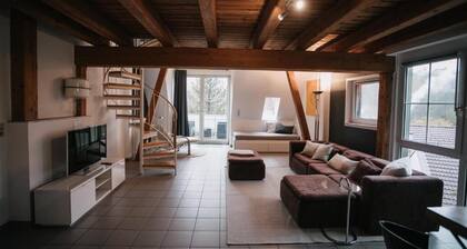 Eigenes Maisonettehaus in idyllischer Lage mit Balkon + Gratis parken
