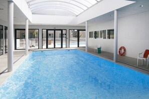 Apartment | Pool | Indoor pool, outdoor pool