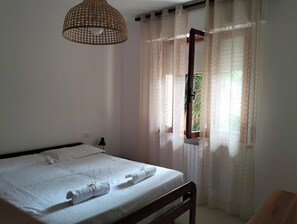 2 sovrum, strykjärn/strykbräda, wi-fi och sängkläder