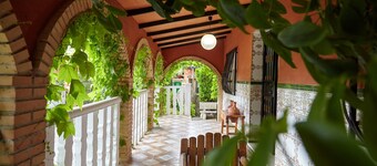 Country House 'Los Rosales' with Private Pool and Private Garden