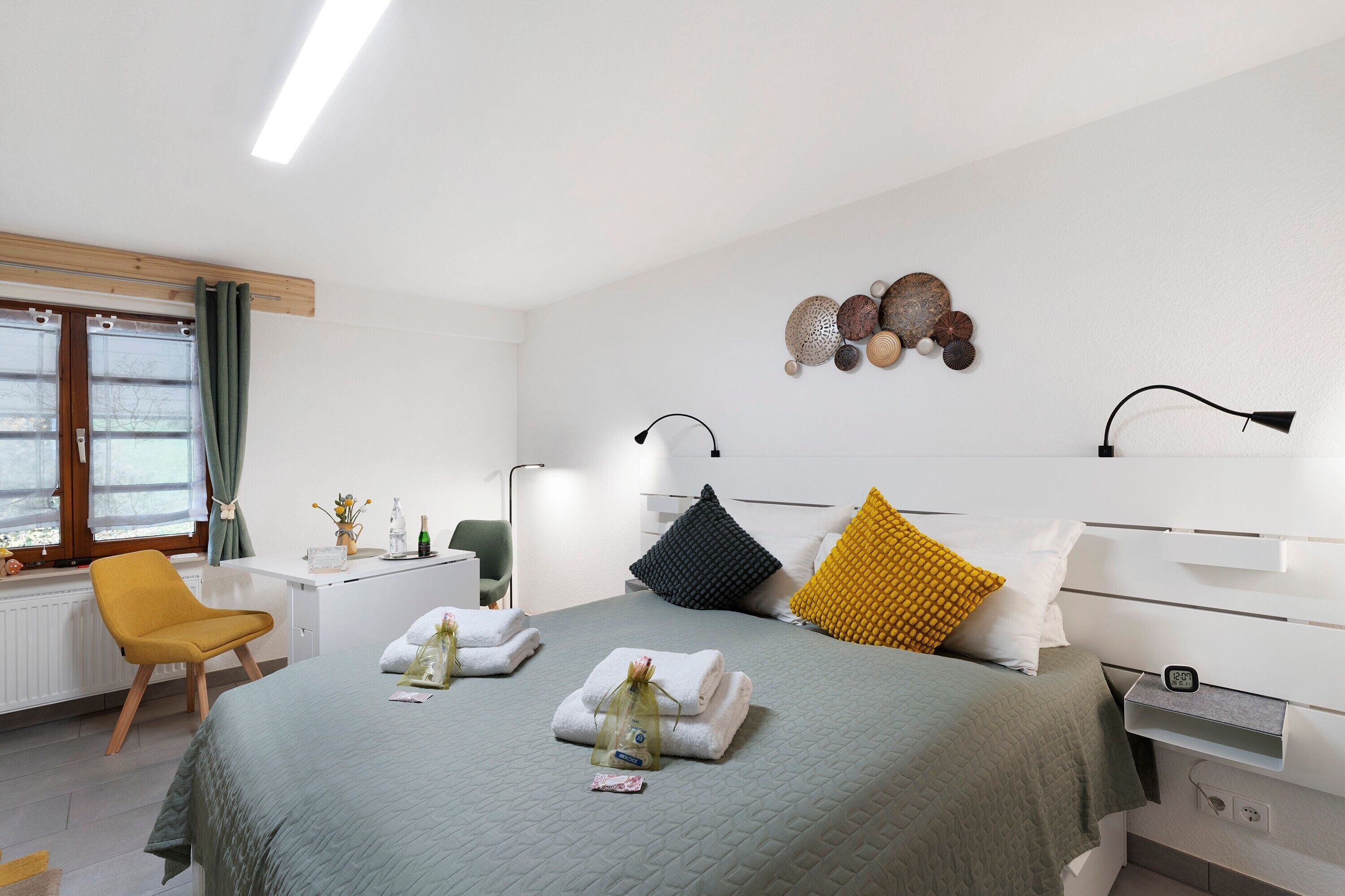 1 habitación, tabla de planchar con plancha, wifi y ropa de cama 