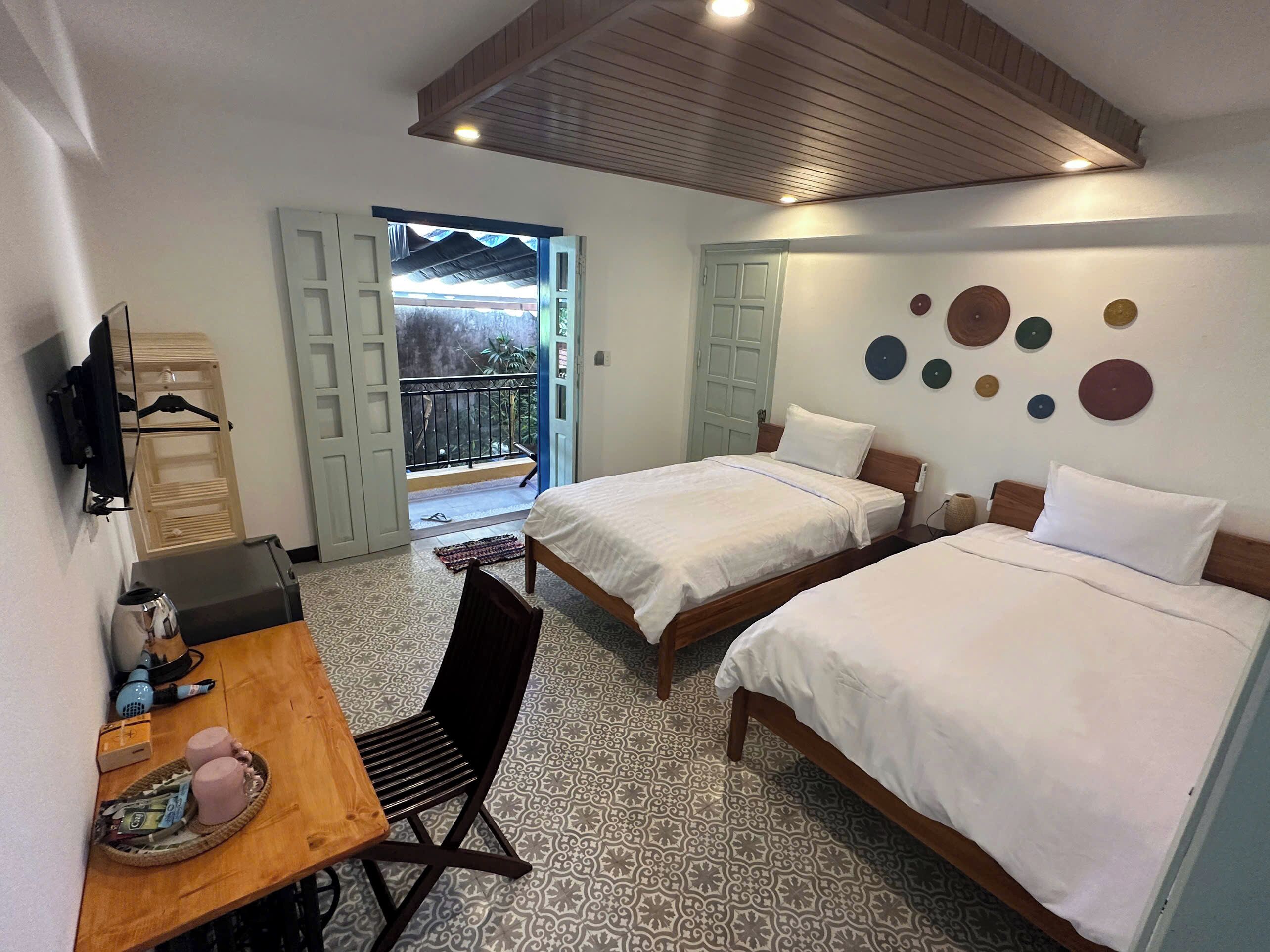 8 camere, Wi-Fi, lenzuola