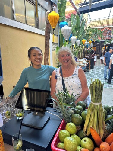 Charming 8-bedroom bed & breakfast in delightful Hội An with WiFi, AC