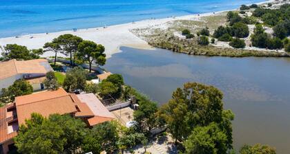 Holiday Home 'On The Sea Fenicottero' with Sea View, Private Terrace and Private Garden