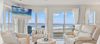 This condominium is a 3 bedroom(s), 2 bathrooms, located in Mexico Beach, FL.
