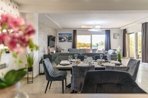 In-room dining - Villa Bura Zadarvillas (Stankovci)