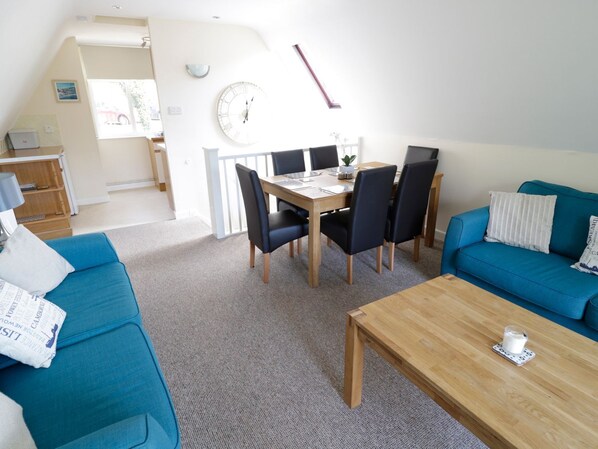 Living area - Valley Lodge 2 (Gunnislake)