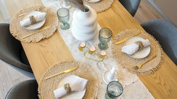 Nomad | In-room dining
