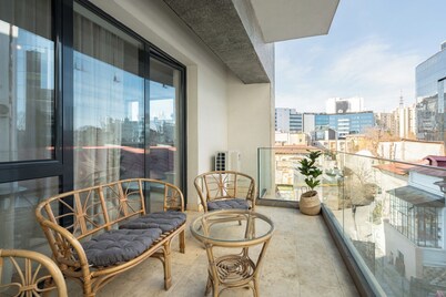 Uphome Suites