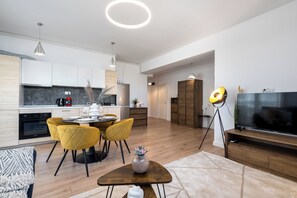 Skyline | Living area - Uphome Suites (Bucharest)