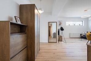Skyline | Vardagsrum | 48-tums LED-tv med satellitkanaler