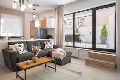 Uphome Suites