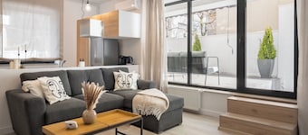 Uphome Suites