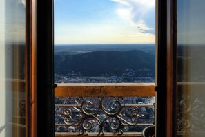 Classic Apartment, Balcony, Lake View | Living area | 32-inch flat-screen TV with digital channels