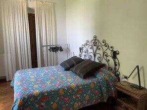 Down duvets, iron/ironing board, free WiFi, bed sheets - ALMOST PARADISE (Brunate)