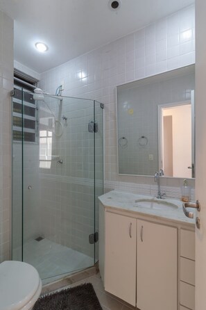 House, Smoking | 1 bedroom - 5 Minutes From Copacabana Beach Nsc906 (Rio de Janeiro)