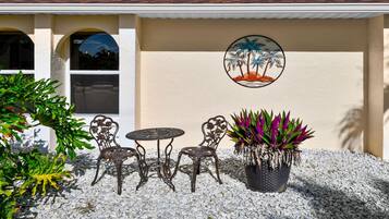 Villa | 3 bedrooms, Internet