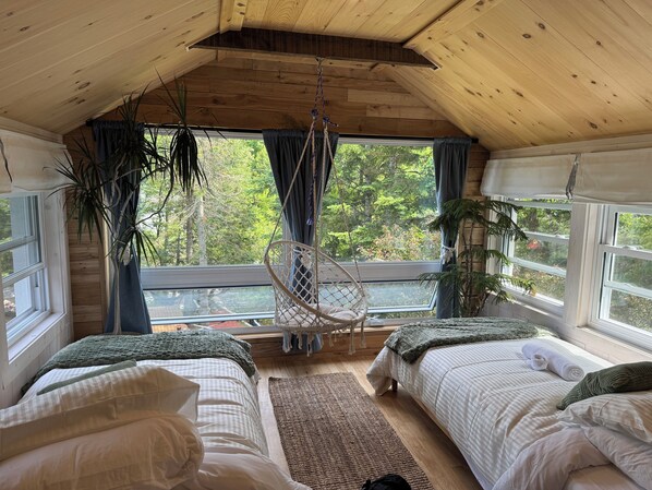 3 dormitoris, planxa i posts de planxar, wifi i roba de llit 