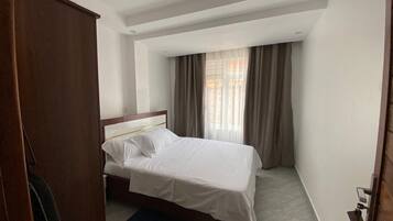 2 slaapkamers, een strijkplank/strijkijzer, wifi, beddengoed