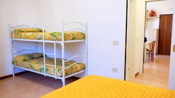 1 Schlafzimmer, Bügeleisen/Bügelbrett, Bettwäsche