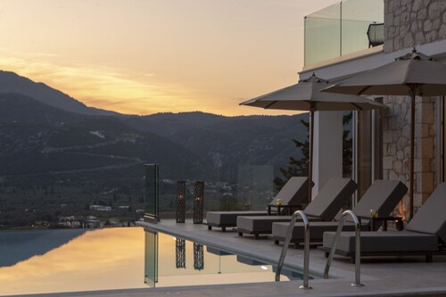 Majestic Luxury Villas