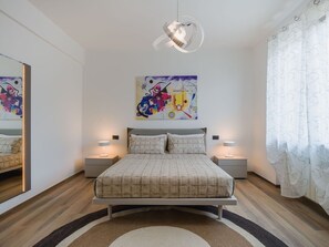 1 bedroom, travel cot, free WiFi