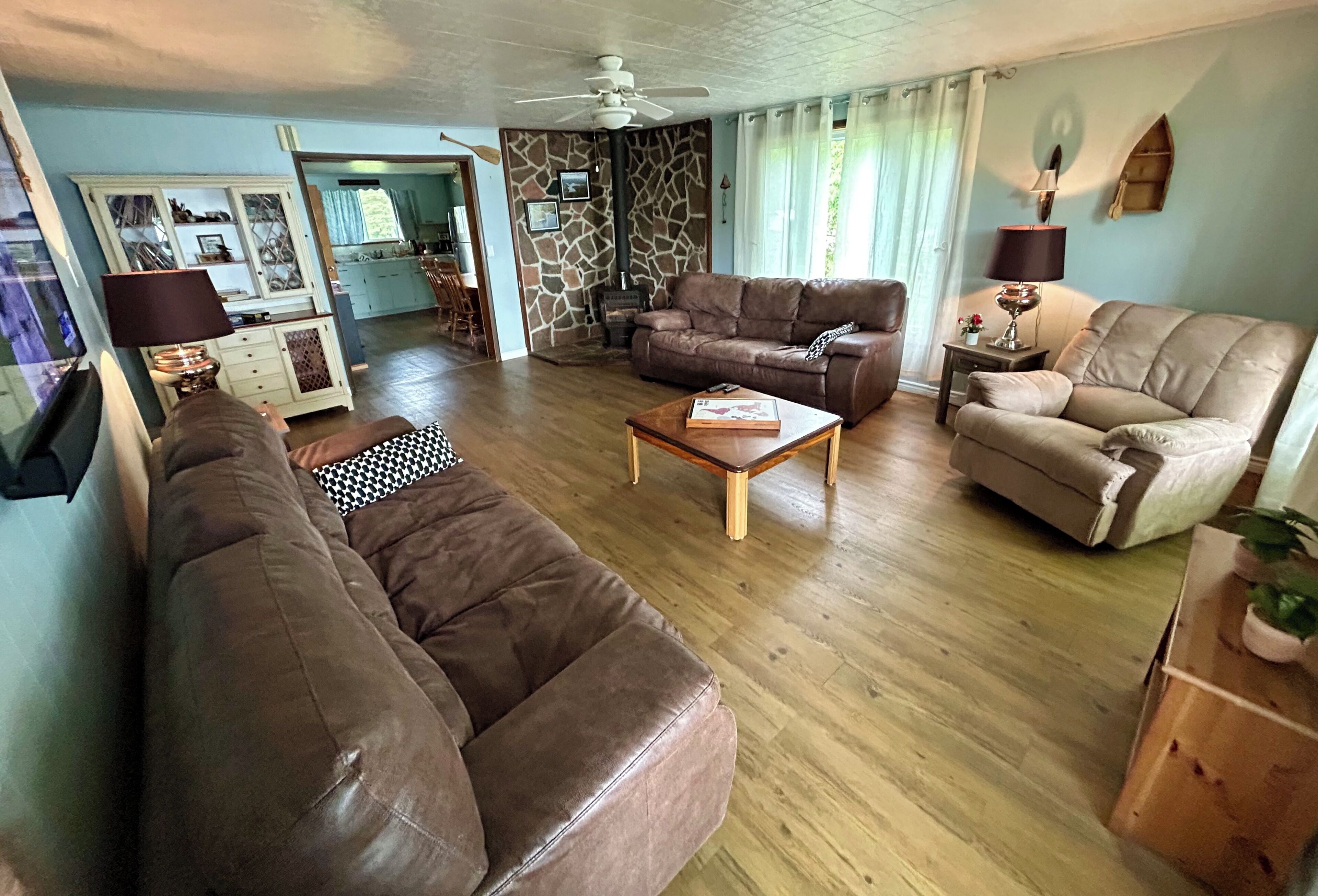 All Season Lakefront Cottage! - Muskoka