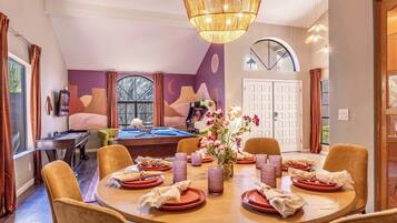 Spielezimmer