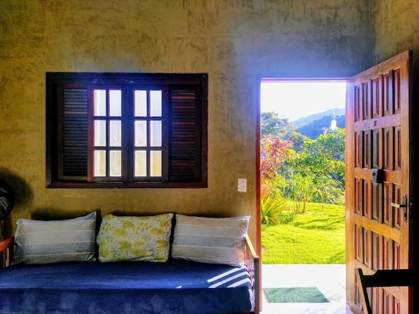 Minibar, individually decorated, individually furnished, desk - Flats Refugio Da Mata (Paraty)