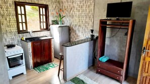 Minibar, individually decorated, individually furnished, desk - Flats Refugio Da Mata (Paraty)