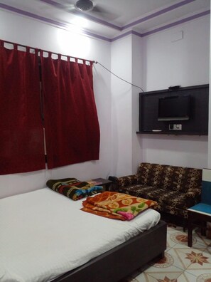 Deluxe Double Room, Balcony, City View | Free WiFi