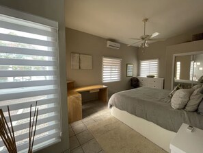 4 habitaciones, escritorio, tabla de planchar con plancha y wifi 