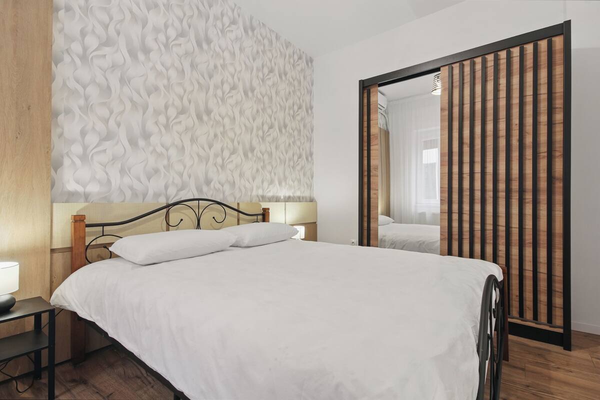 Studio Suite | Free WiFi