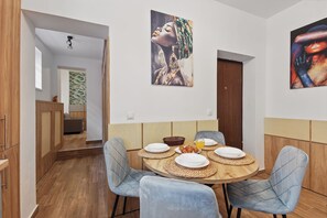 Petru Maior Apartment #2 | In-room dining - Petru Maior Apartments (Bucharest)