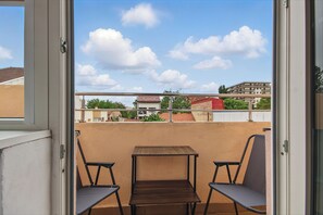 Apartment, 1 King Bed with Sofa bed, Balcony | Terrace/patio
