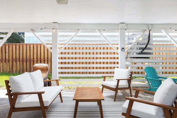 Terrace/patio - Newly Updated Cottage in the Heart of KDH! (Kill Devil Hills)