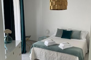2 Schlafzimmer, Schreibtisch, kostenloses WLAN, Bettwäsche