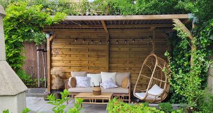 Geräumiges Haus mit sonnigem Garten, überdachter Terrasse und A'dam in 30 Min