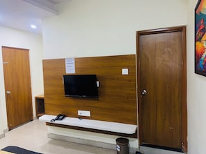 Standard Double Room | Living area