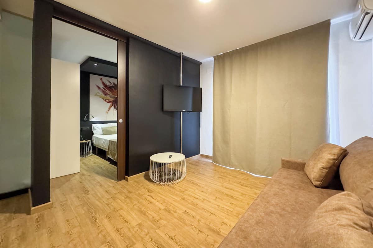 In-room safe, blackout drapes, free WiFi, bed sheets