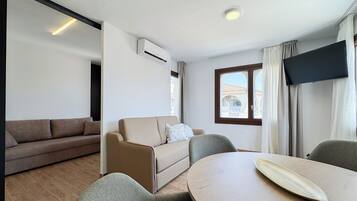 Deluxe appartement | Een kluis op de kamer, verduisterende gordijnen, gratis wifi, beddengoed