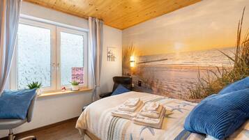 3 bedrooms, desk, iron/ironing board, WiFi