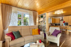 Televisión y chimenea 