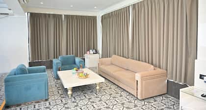 Urvi Banquets & Guest House