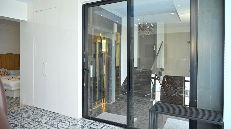 Urvi Banquets & Guest House