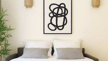 Iron/ironing board, travel cot, free WiFi, bed sheets