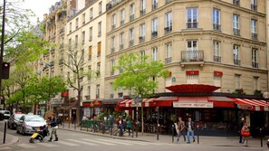 Exterior - 1592 Félicité (Paris)