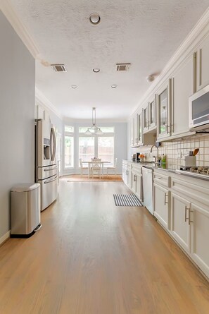 Microwave, oven, dishwasher