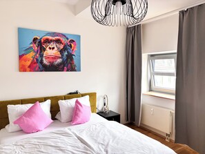 2 chambres, fer et planche à repasser, lit parapluie, Wi-Fi gratuit