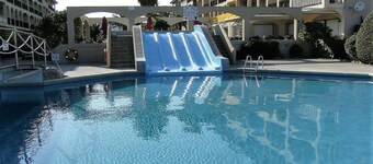 Apartment for 5 people with garden